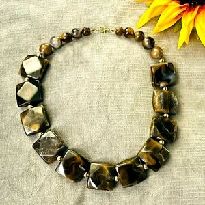 Elegant Beaded Necklace